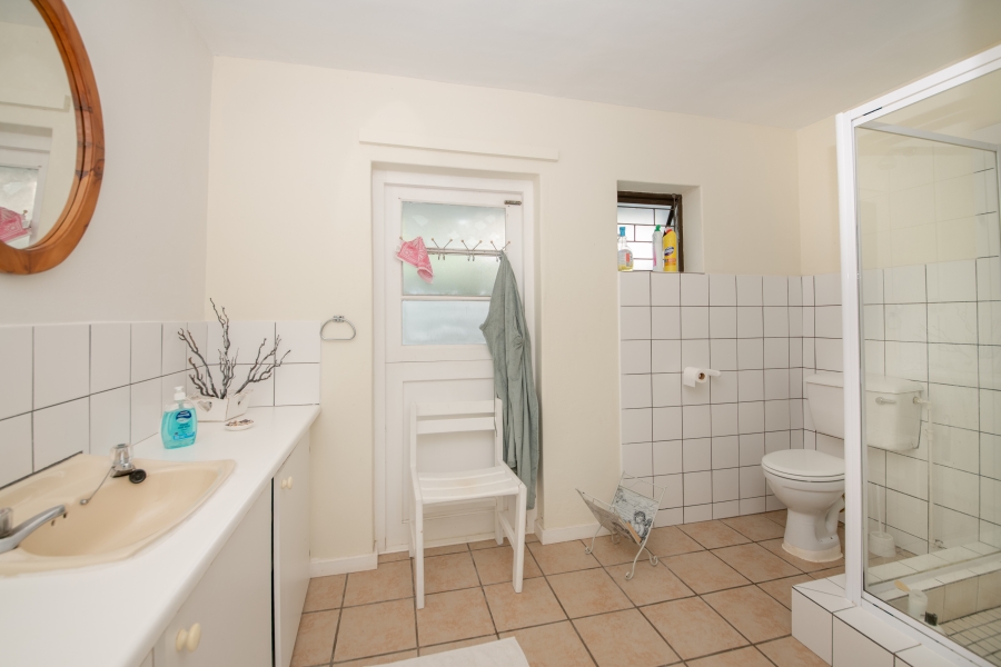 6 Bedroom Property for Sale in Pringle Bay Western Cape